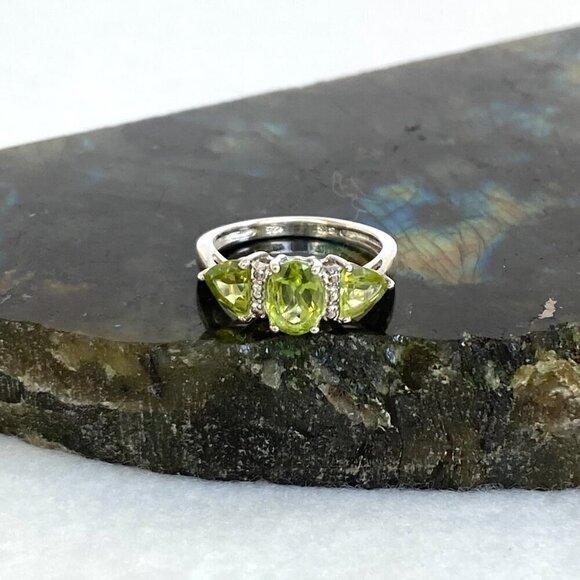 Sterling Silver 925 STS Chuck Clemency Oval Peridot 3 Stone Ring Sz 4.75 - Picture 2 of 16